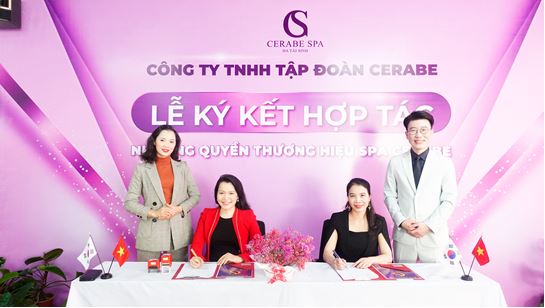 Lễ ký kết hợp tác giữa Chuỗi nhượng quyền thương hiệu Spa Cerabe và CEO Nguyễn Thị Hằng