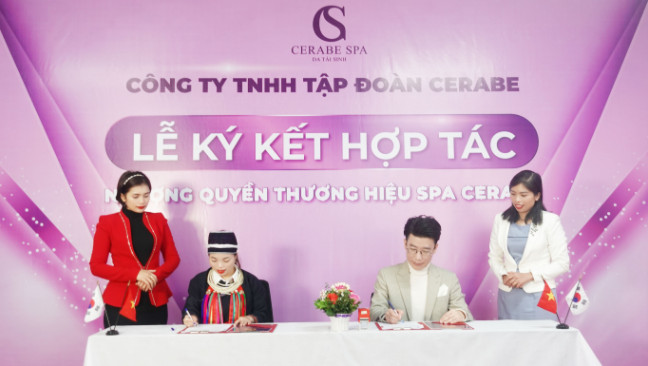 Lễ ký kết hợp tác giữa Chuỗi nhượng quyền thương hiệu Spa Cerabe và Tân bà chủ Spa Đặng Thị Hồng