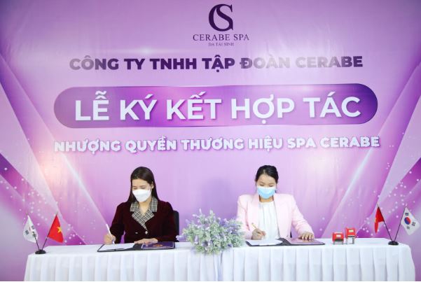 Buổi lễ ký kết chuỗi nhượng quyền Spa Cerabe
