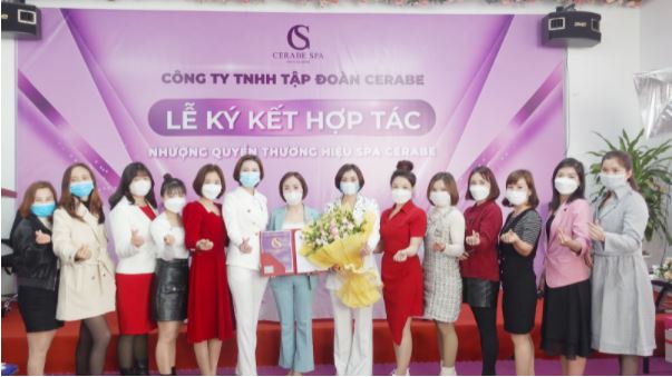 chúc mừng tân chủ Spa Cerabe Dương Thu Nga