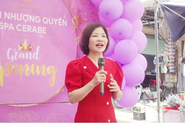 CEO Hứa Bắc phát biểu trong buổi lễ khai trương