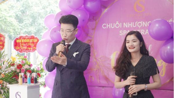 Giám đốc điều hành Shin Jong Ho chúc Cerabe Spa 5 khai trương hồng phát
