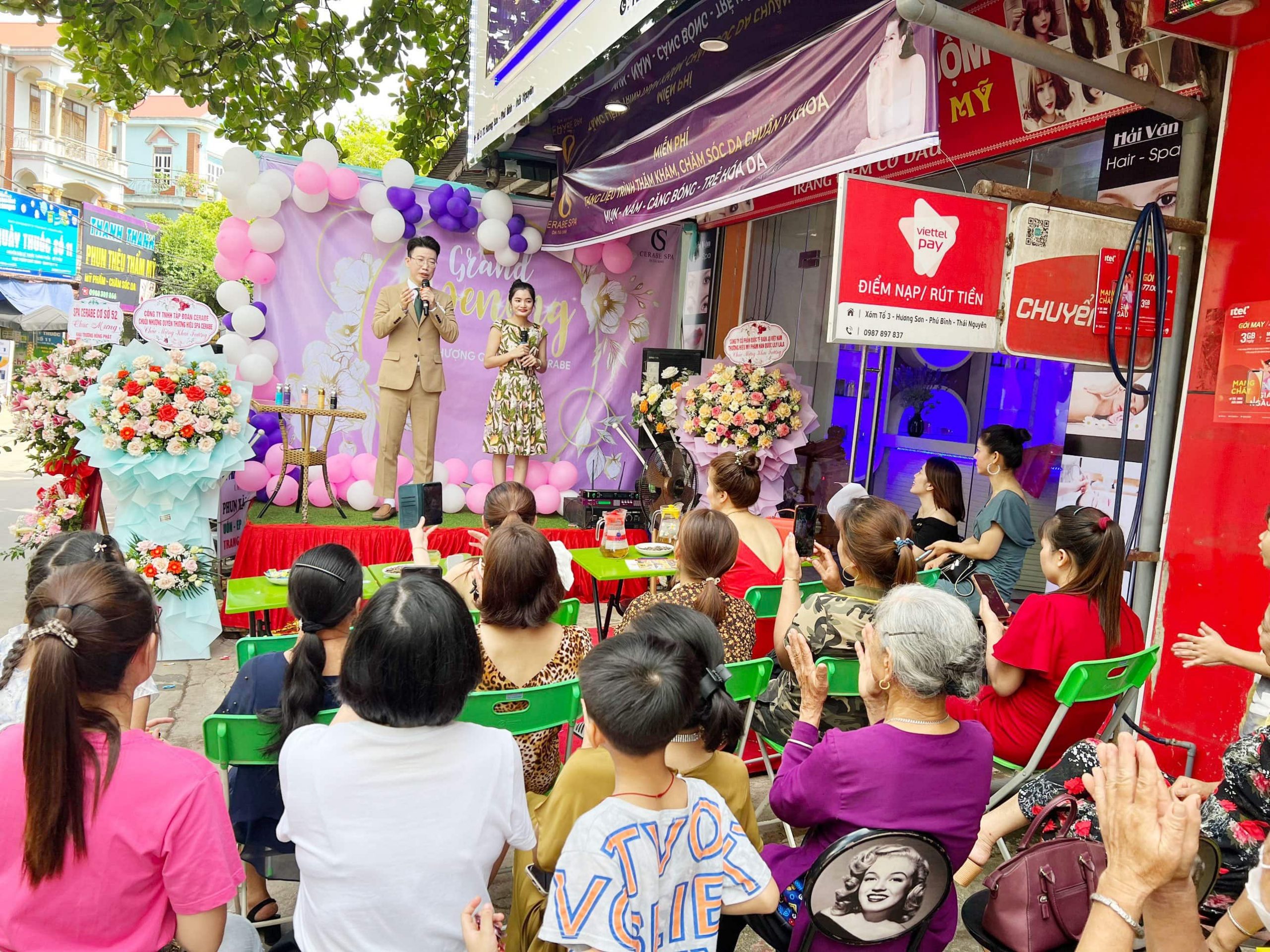 Giám đốc điiều hành Shin Jong Ho phát biểu trong buổi lễ khai trương cơ sở 63 của chuỗi nhượng quyền thương hiệu Spa Cerabe