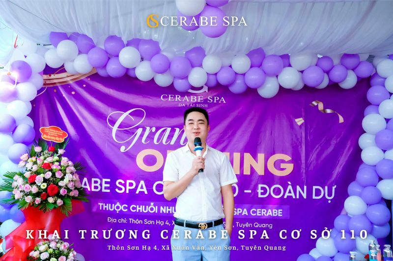 Tân giám đốc Triệu Hồng Dự phát biểu trong buổi lễ khai trương spa Cerabe cơ sở 110