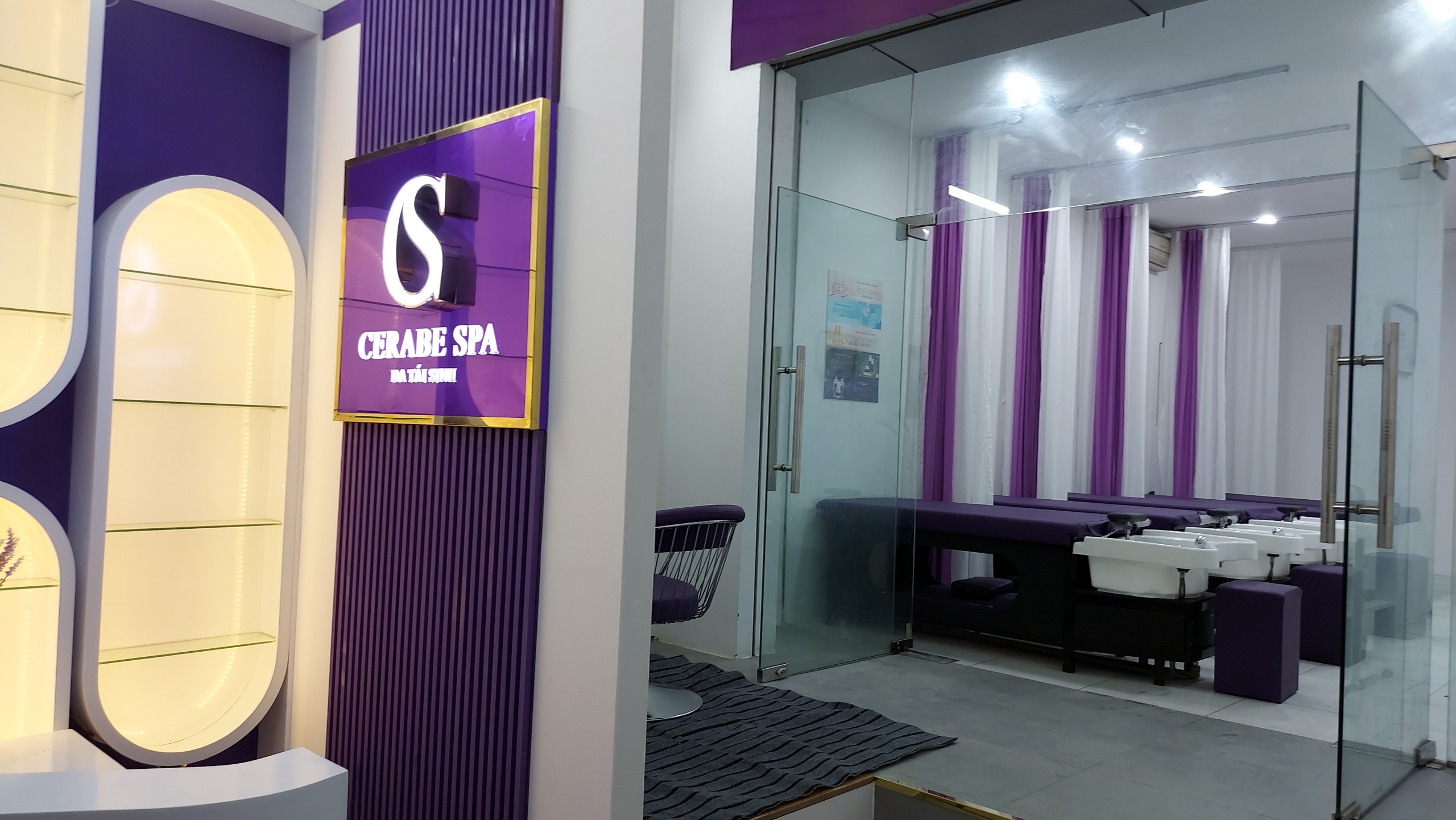 Spa Cerabe tông chủ chủ đào tím trắng