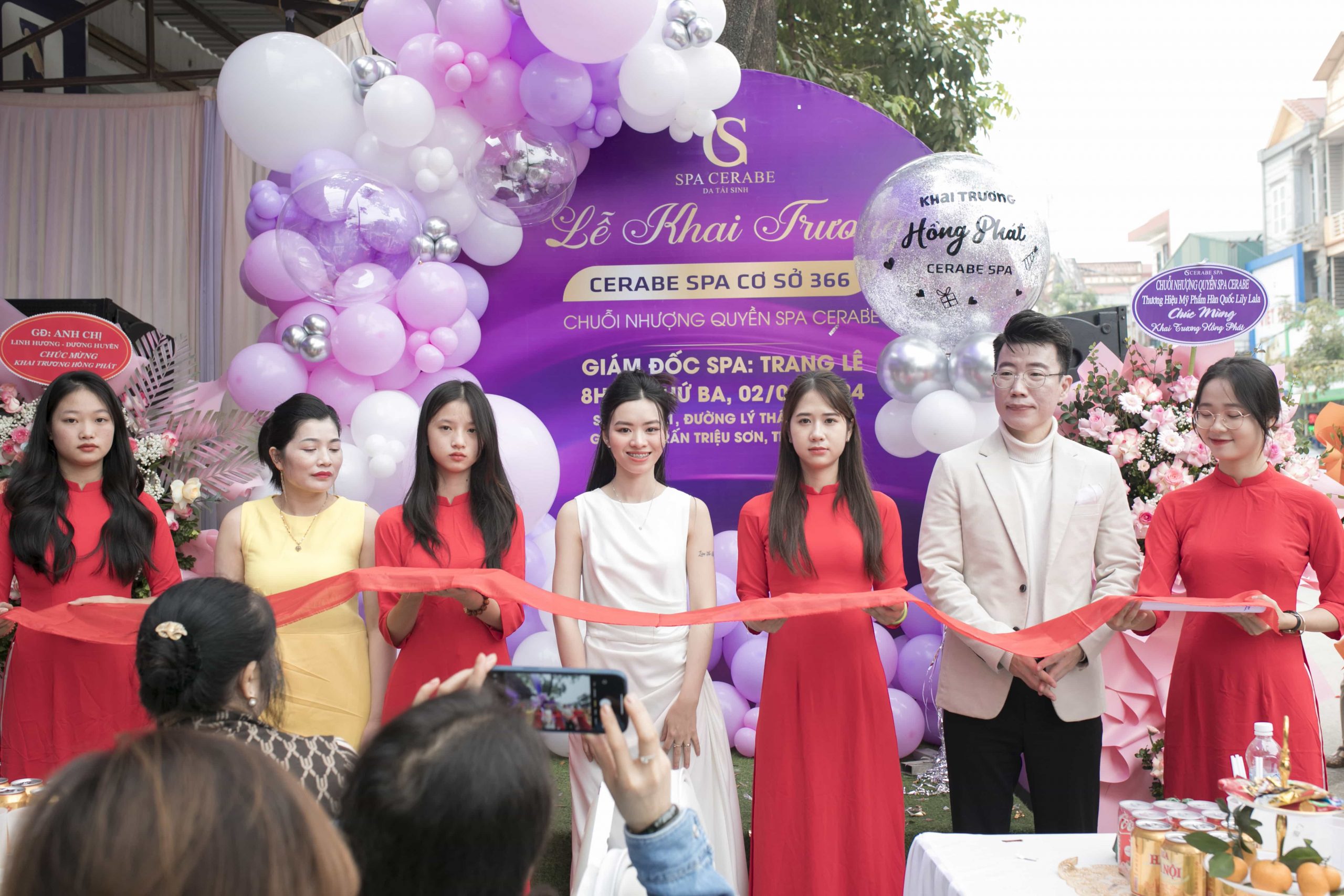 Tưng bừng khai trương Cerabe Spa 366 Thanh Hoá